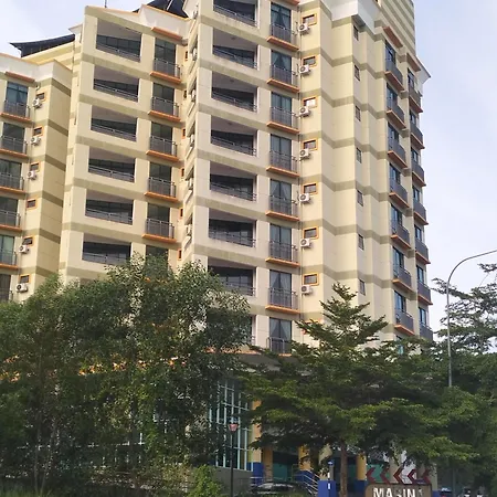 Marina Heights Home Suite Teluk Batik Lumut Exterior photo
